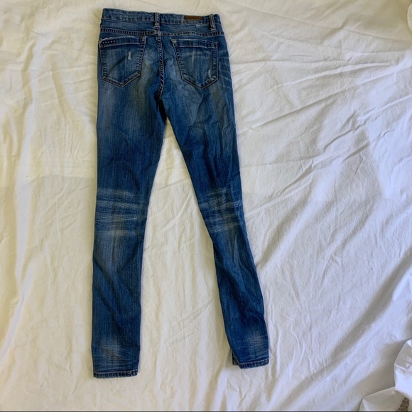 BLANK NYC DISTRESSED JEANS - Picture 5 of 7